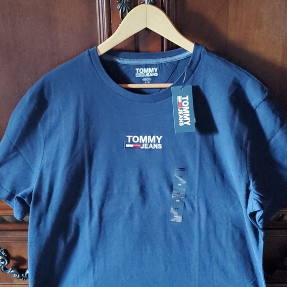 Tommy Hilfiger Other - Nwt tommy jeans tshirt